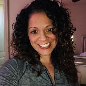 Meet your Posher, Simone